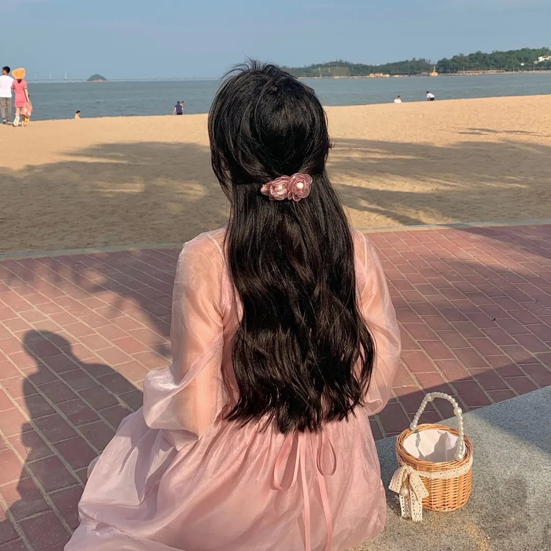 在你身边笑对明天